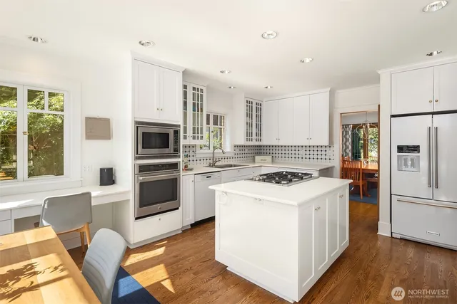 $2,975,000 | 2055 East Crescent Drive, Seattle, WA 98112