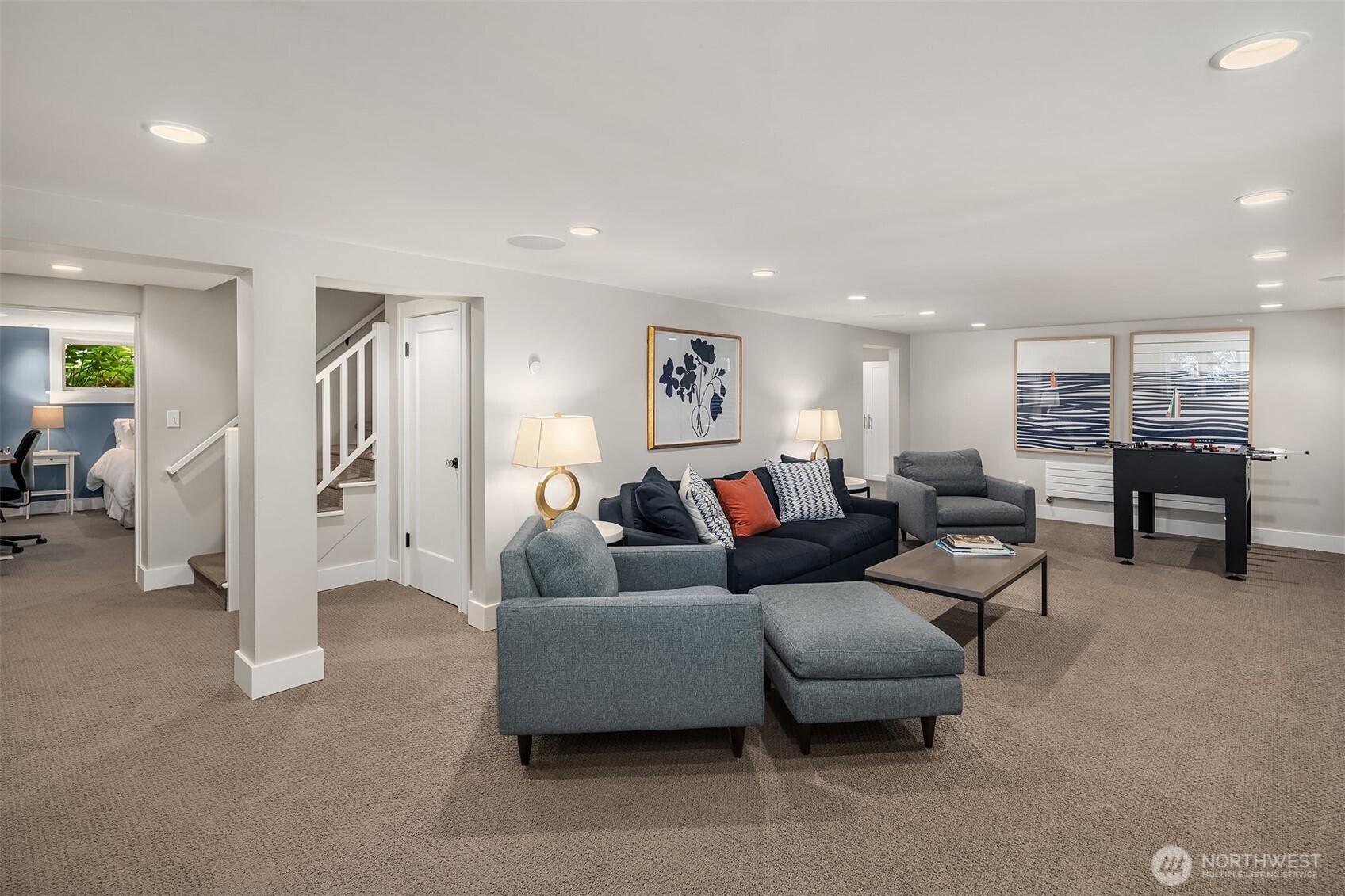 2055 East Crescent Drive Seattle, WA 98112 - Photo 18 of 40