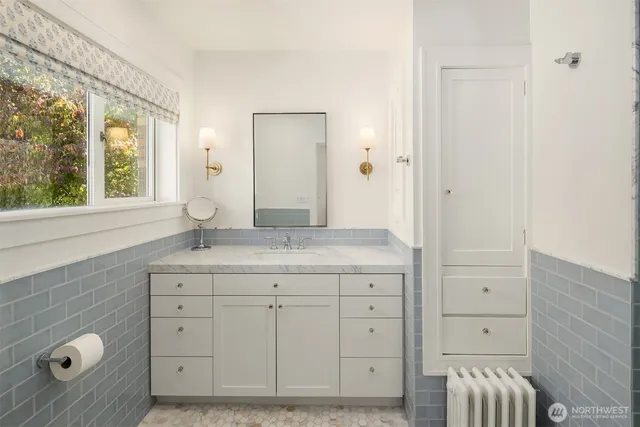 $2,975,000 | 2055 East Crescent Drive, Seattle, WA 98112