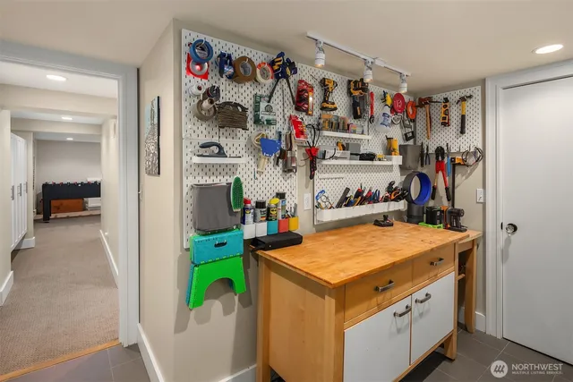 $2,975,000 | 2055 East Crescent Drive, Seattle, WA 98112