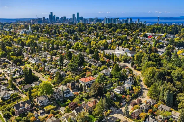 $2,975,000 | 2055 East Crescent Drive, Seattle, WA 98112