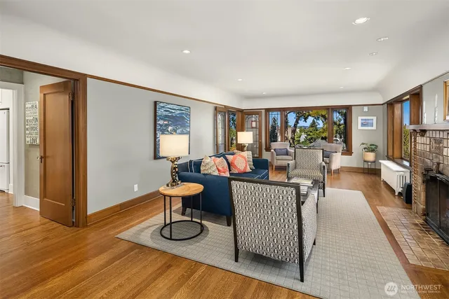 $2,975,000 | 2055 East Crescent Drive, Seattle, WA 98112