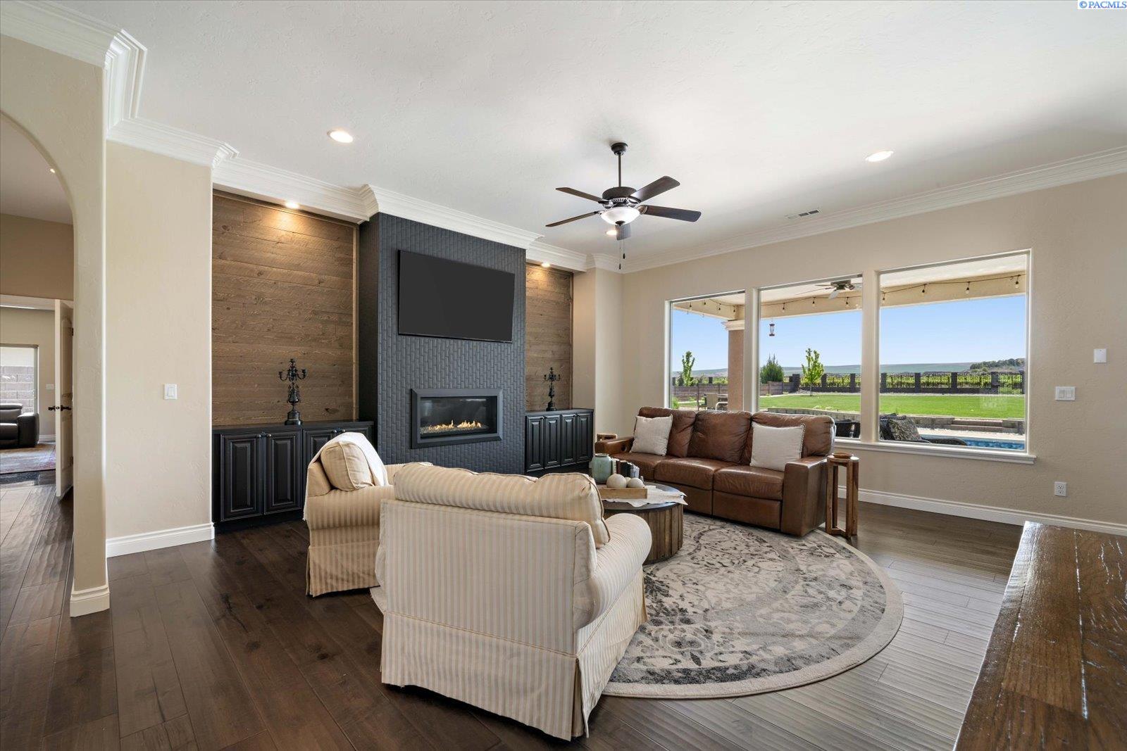 84205 Sagebrush Road Kennewick, WA 99338 - Photo 4 of 48 Gallery Image 4