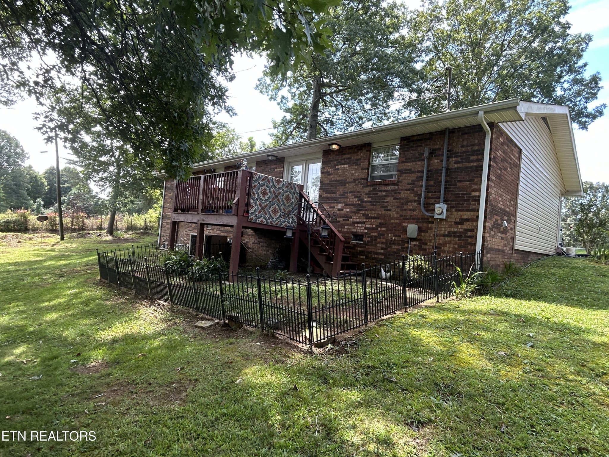 2425 Tinchtown Road Jamestown, TN 38556 - Photo 6 of 16 Gallery Image 6