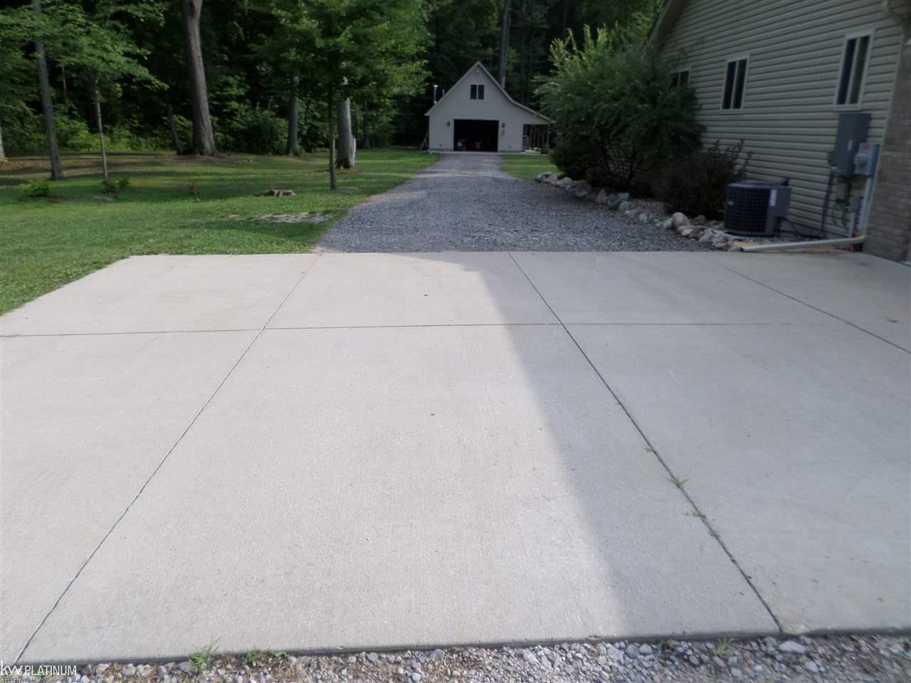 6369 Swartout Road Algonac, MI 48001 - Photo 8 of 90 31300892-7.JPG