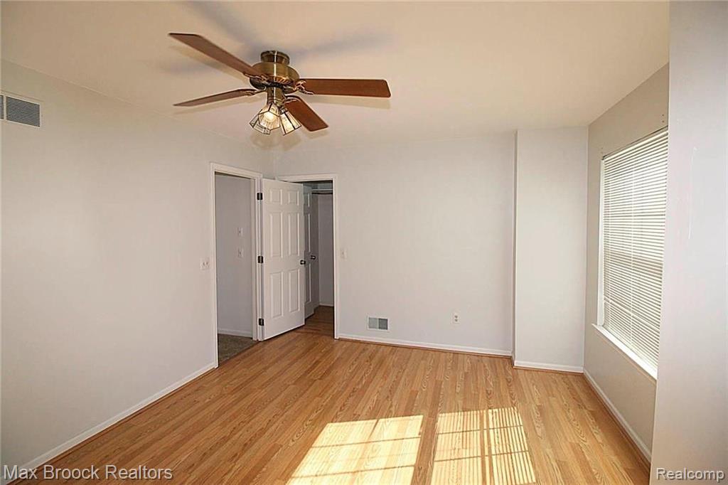 4689 Covington Court Rochester, MI 48306 - Photo 28 of 33
