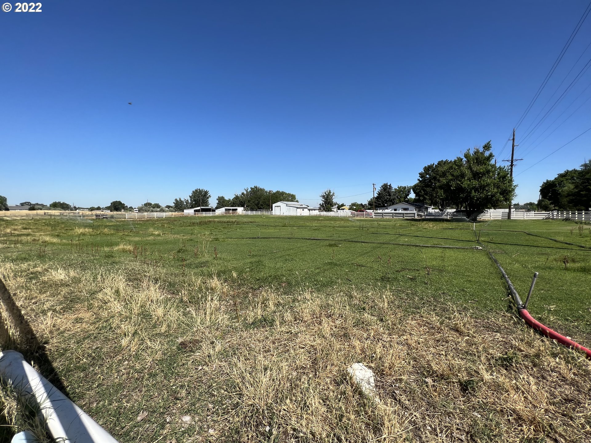 80500 Craig Road Hermiston, OR 97838 - Photo 24 of 24 a view of a golf course with a lake