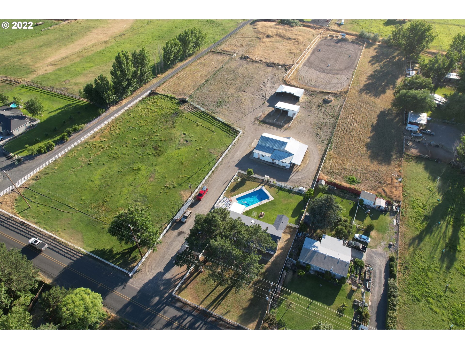 80500 Craig Road Hermiston, OR 97838 - Photo 4 of 24 an aerial view of a house