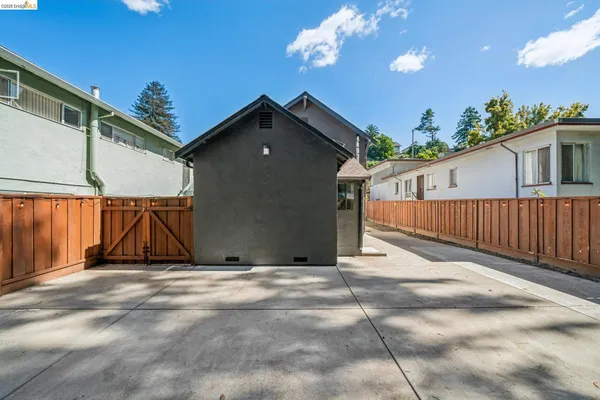 $799,000 | 3223 Courtland Avenue, Oakland, CA 94619