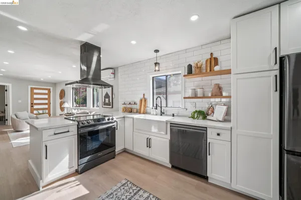 $799,000 | 3223 Courtland Avenue, Oakland, CA 94619