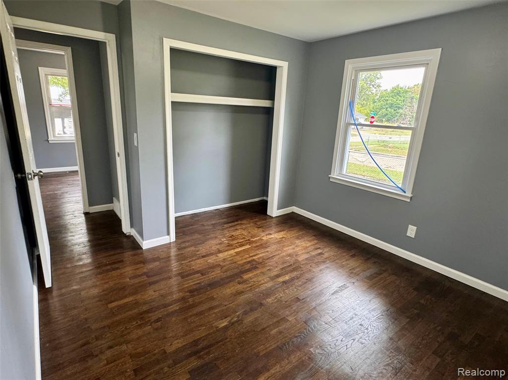 5220 Western Road Flint, MI 48506 - Photo 9 of 20