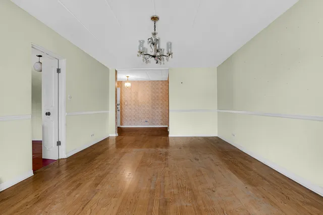 $524,900 | 224 North Kenilworth Avenue, Unit 4D, Oak Park, IL 60302