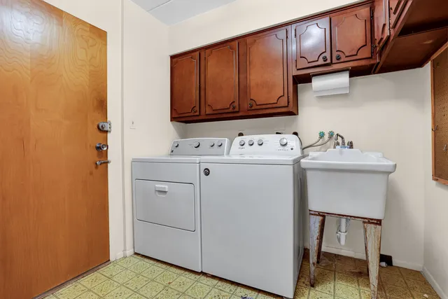 $524,900 | 224 North Kenilworth Avenue, Unit 4D, Oak Park, IL 60302