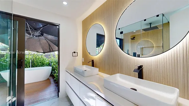 $1,150,000 | 641 Nightingale Avenue, Miami Springs, FL 33166