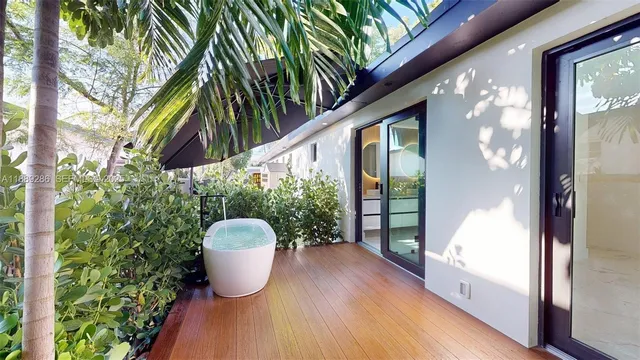 $1,150,000 | 641 Nightingale Avenue, Miami Springs, FL 33166