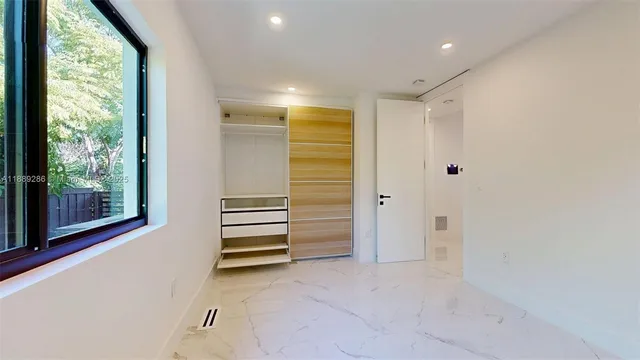 $1,150,000 | 641 Nightingale Avenue, Miami Springs, FL 33166