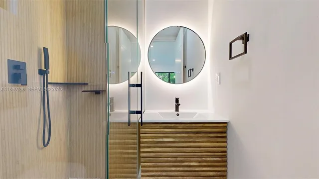 $1,150,000 | 641 Nightingale Avenue, Miami Springs, FL 33166