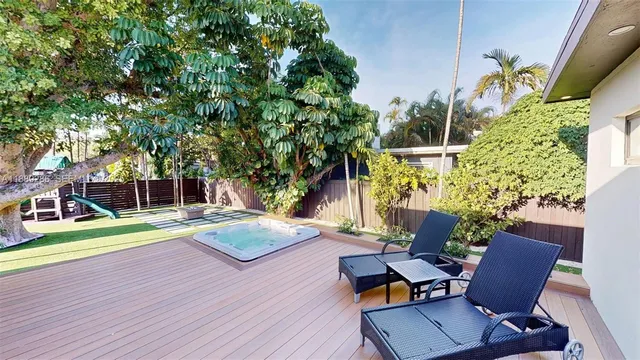 $1,150,000 | 641 Nightingale Avenue, Miami Springs, FL 33166