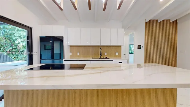 $1,150,000 | 641 Nightingale Avenue, Miami Springs, FL 33166