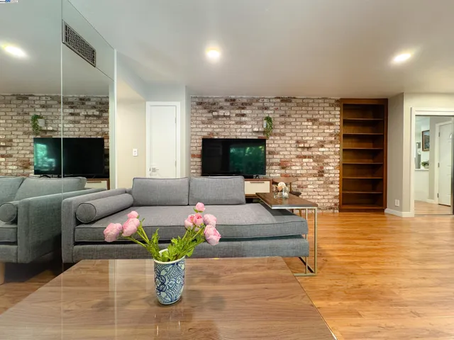 $569,000 | 148 Ascot Court, Unit 1, Moraga, CA 94556