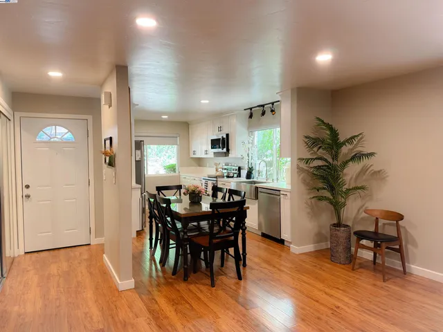 $569,000 | 148 Ascot Court, Unit 1, Moraga, CA 94556
