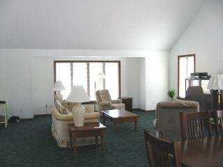 819285-6.JPG