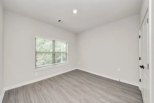 $1,708 | 7711 Longmire Road, Unit 155, Conroe, TX 77304
