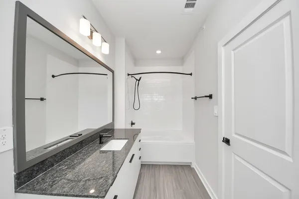 $1,708 | 7711 Longmire Road, Unit 155, Conroe, TX 77304