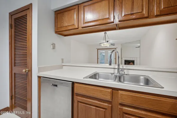 $149,900 | 10800 Old St Augustine Road, Unit 204, Jacksonville, FL 32257