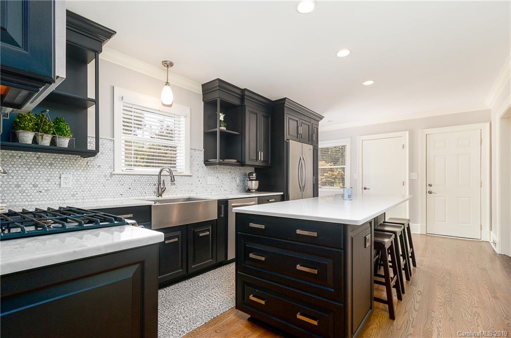 1137 South Wendover Road Charlotte, NC 28211 - Photo 4 of 38 Gallery Image 4