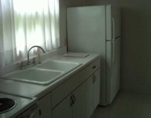 404 3rd Street Butler, PA 16001 - Photo 4 of 8 Kitchen.