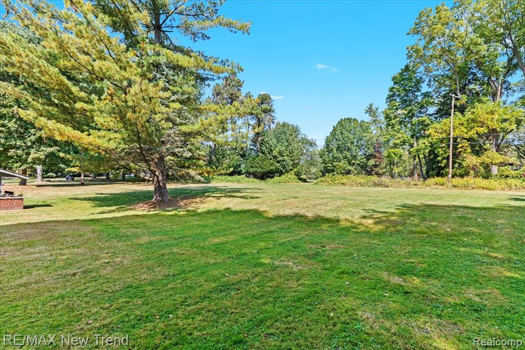 33266 Raphael Road Farmington Hills, MI 48336 - Photo 36 of 36