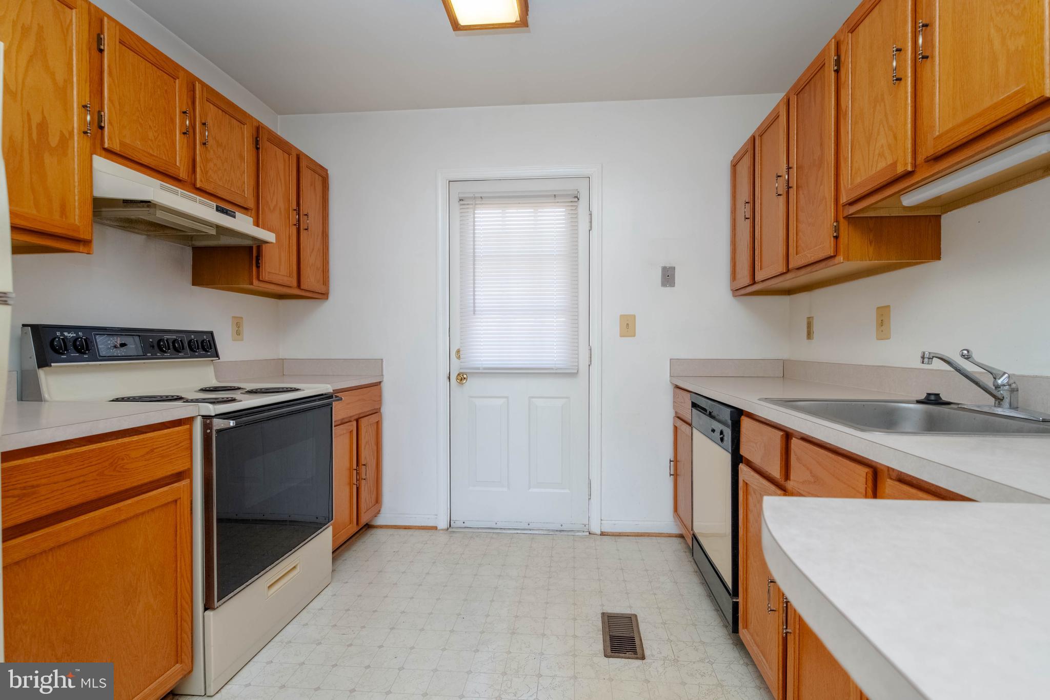7707 Norfolk Road Glen Burnie, MD 21060 - Photo 13 of 49 Kitchen