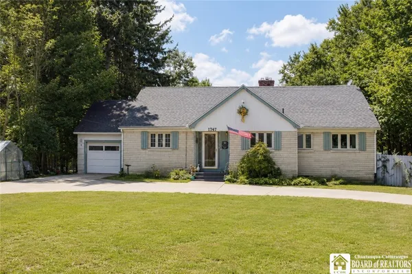 $249,900 | 1747 South Main St Extension, Busti, NY 14701