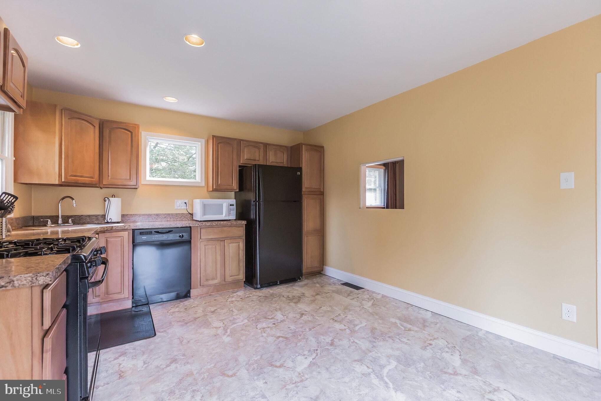 303 Crestview Road Lansdale, PA 19446 - Photo 15 of 30 Gallery Image 15