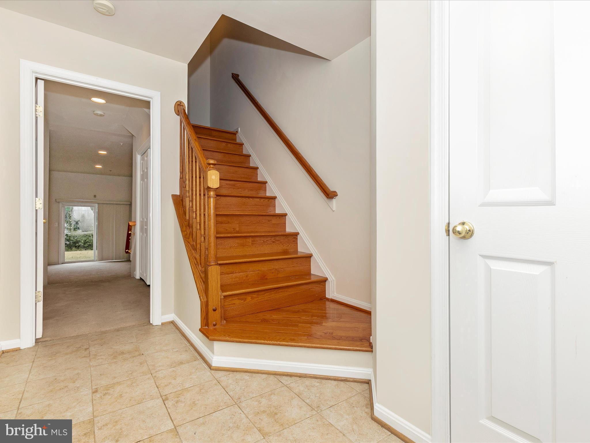 2534 Emerson Drive Frederick, MD 21702 - Photo 8 of 55 Foyer