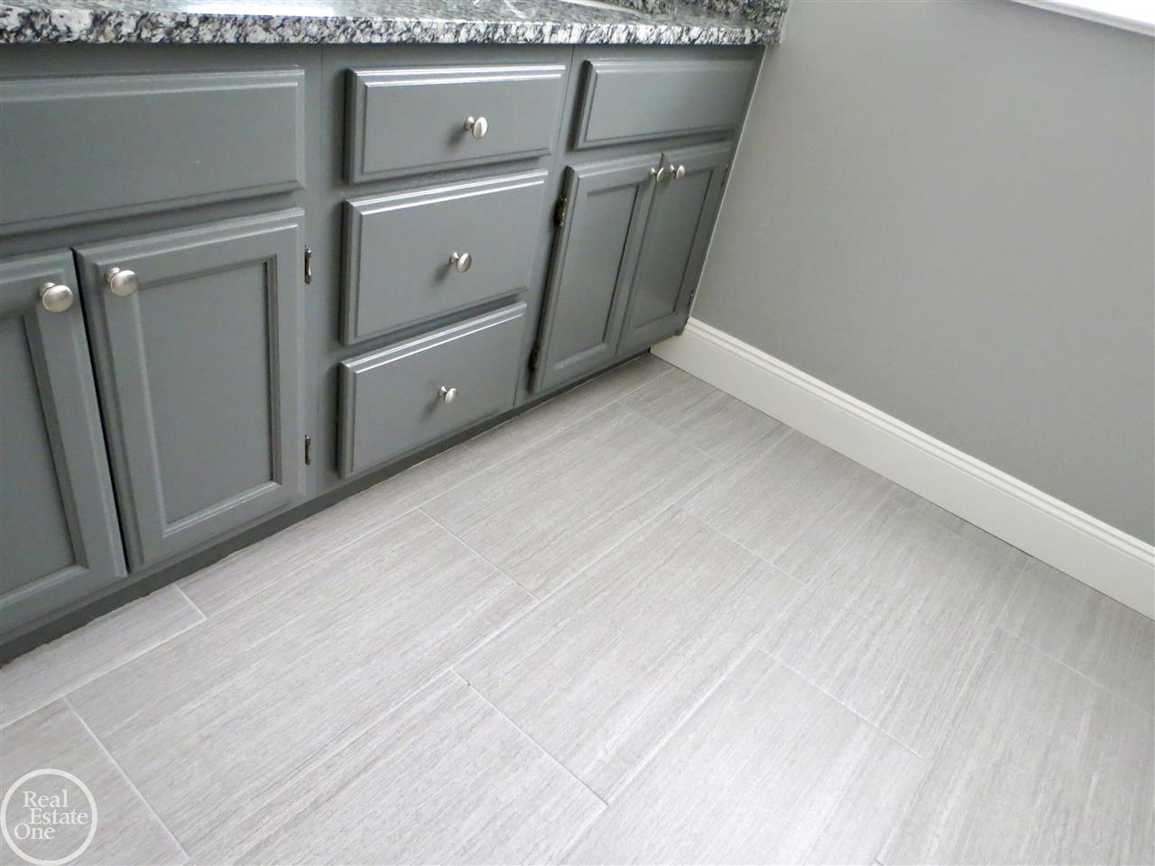 3078 York Rochester Hills Rochester, MI 48309 - Photo 17 of 41