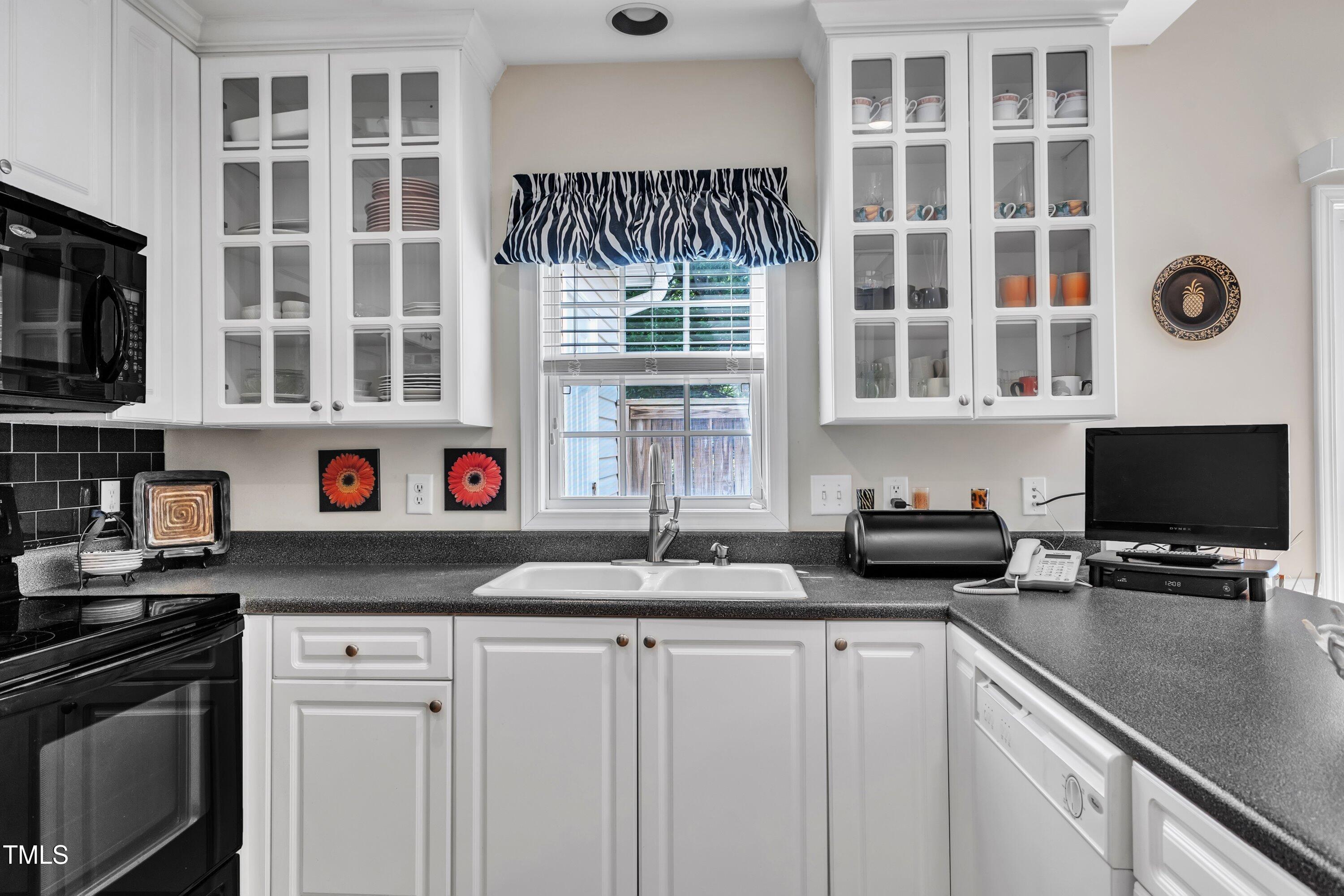 2110 Piney Brook Road, Unit 104 Raleigh, NC 27614 - Photo 10 of 32 21-2110 Piney Brook-14