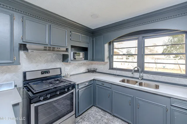 $179,900 | 5854 Canton Park Drive, Jackson, MS 39211