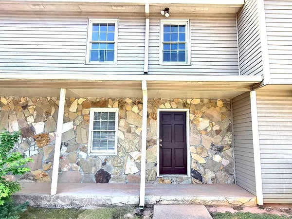 $2,000 | 3360 Club Drive, Unit C, Lawrenceville, GA 30044