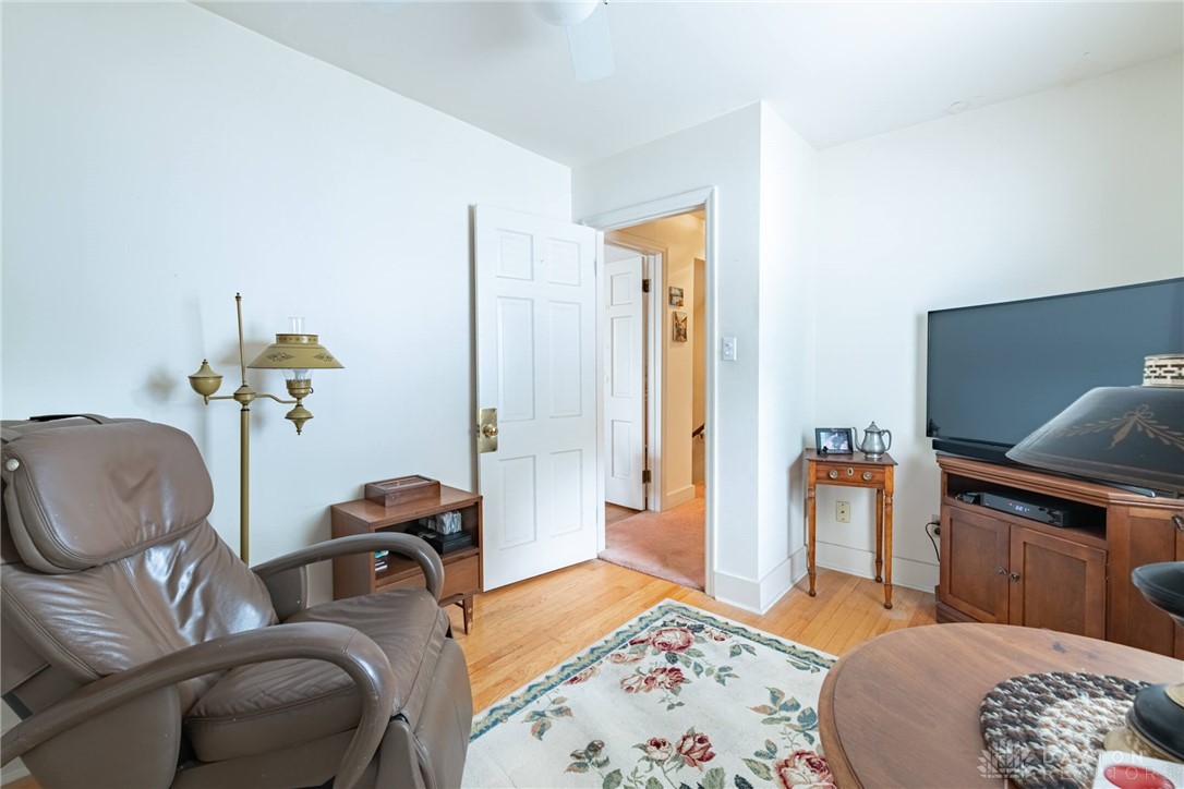 253 West Stroop Road Dayton, OH 45429 - Photo 24 of 34 Sitting area in bedrm