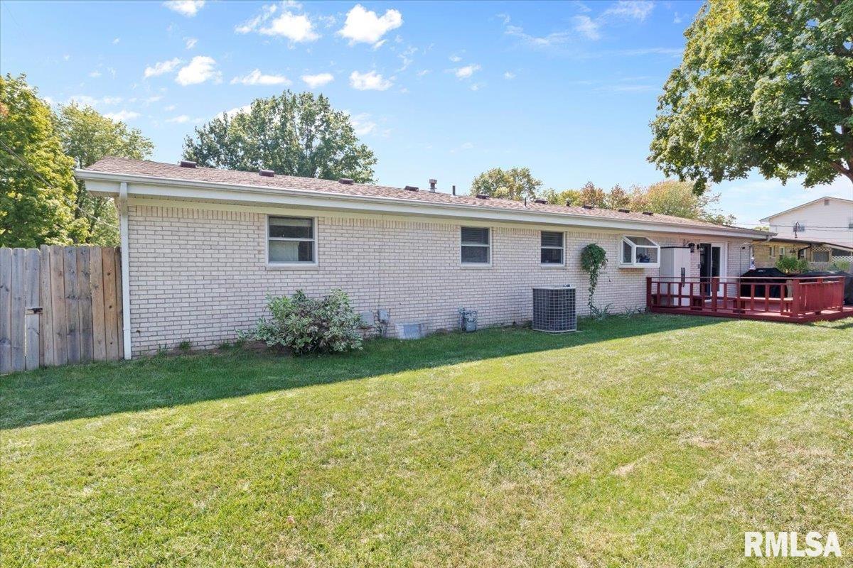 59 Mesa Road Springfield, IL 62702 - Photo 38 of 43