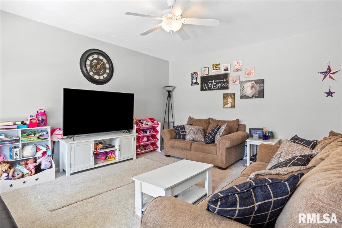 59 Mesa Road Springfield, IL 62702 - Photo 8 of 43