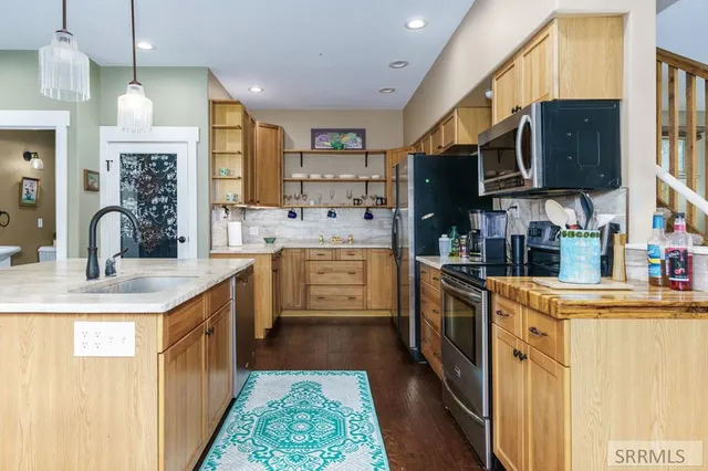 $545,900 | 651 Steed Road, Inkom, ID 83245