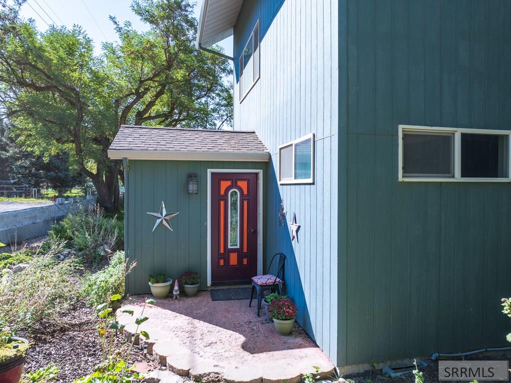 651 Steed Road Inkom, ID 83245 - Photo 4 of 45