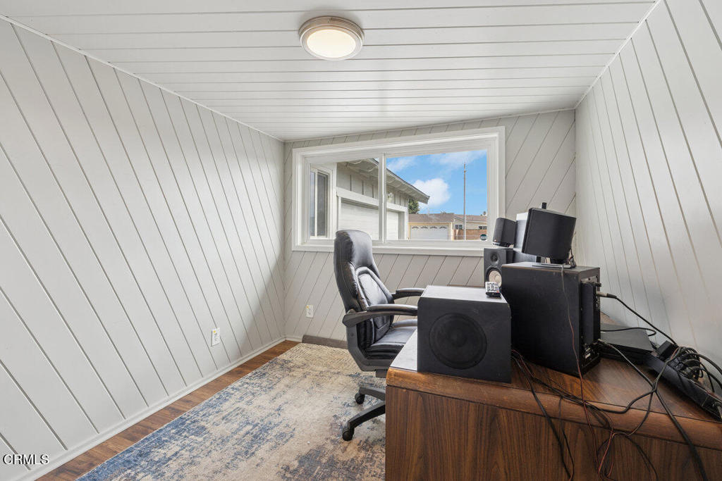 1841 South F Street Oxnard, CA 93033 - Photo 11 of 27 a workspace with furniture and window