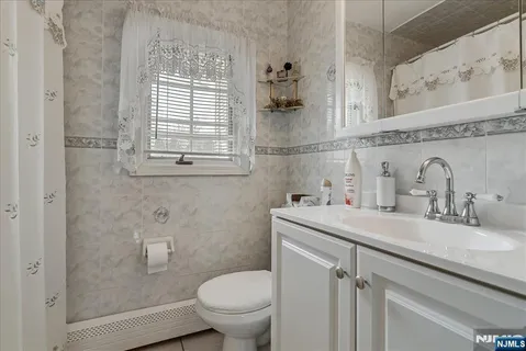 $849,000 | 40 Catherine Court, Cedar Grove, NJ 07009