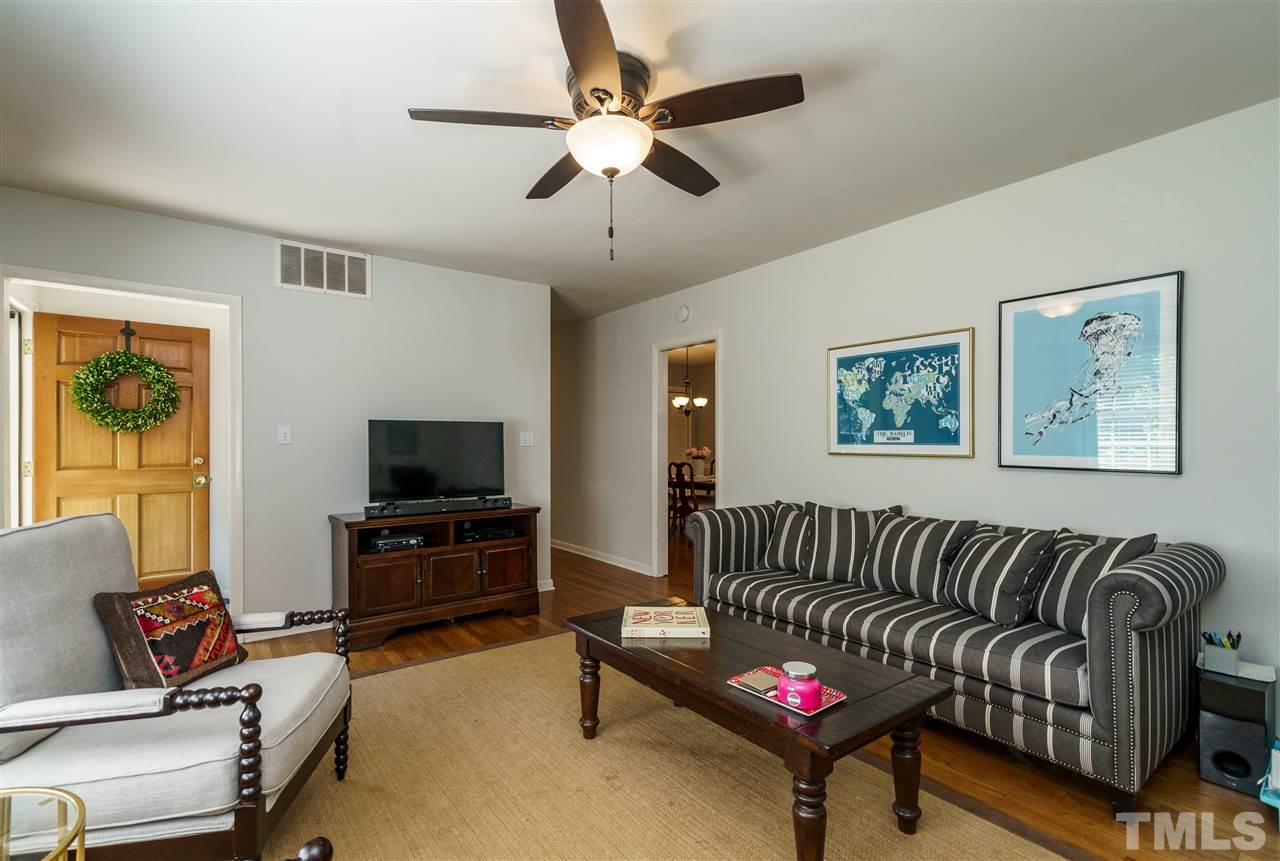 4909 Auburn Road Raleigh, NC 27609 - Photo 4 of 21