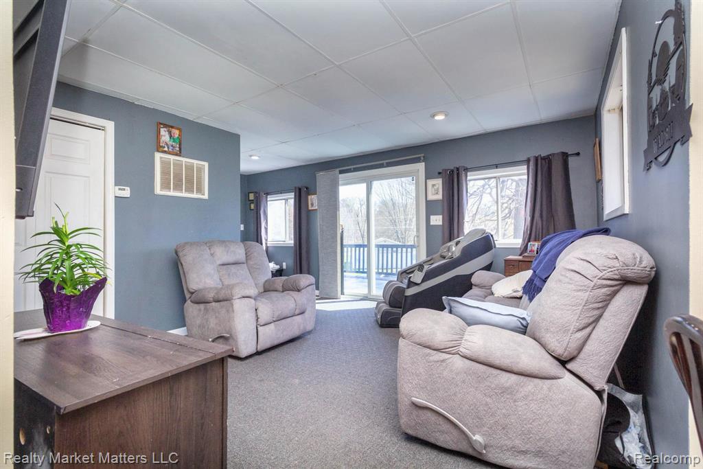 2543 Henry Road Lapeer, MI 48446 - Photo 6 of 30