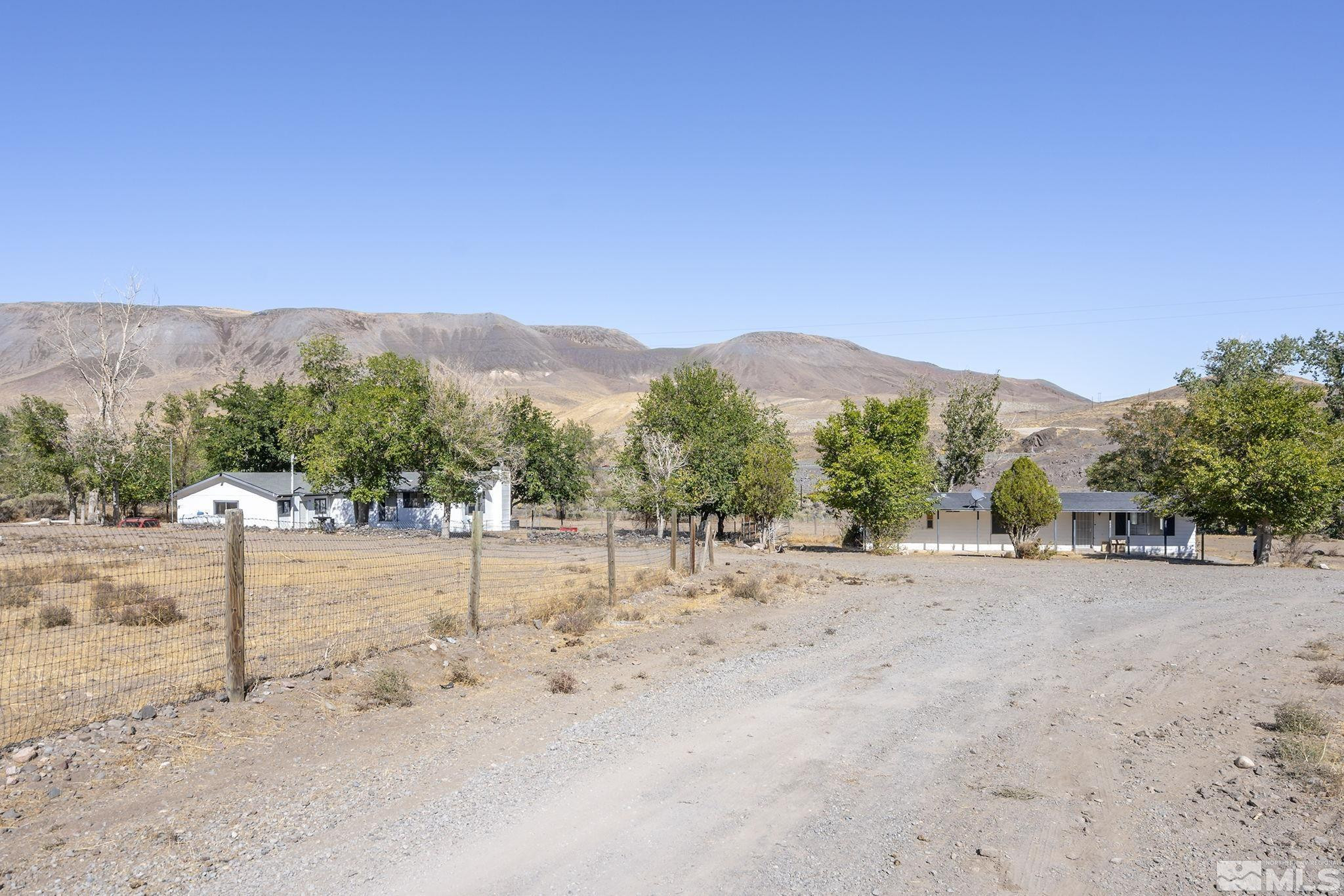 1661 Canal Road Sparks, NV 89437 - Photo 4 of 40 Photo 4